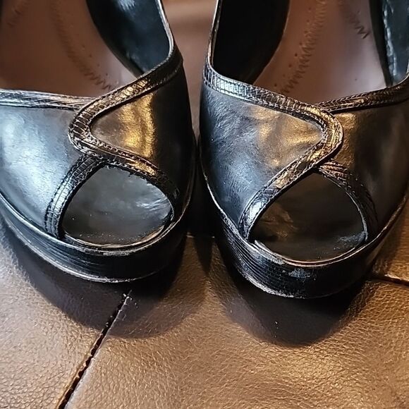 BCBG "Tisa" Black Open Toe Slingbacks 100% leather size 7.5 - Picture 8 of 8